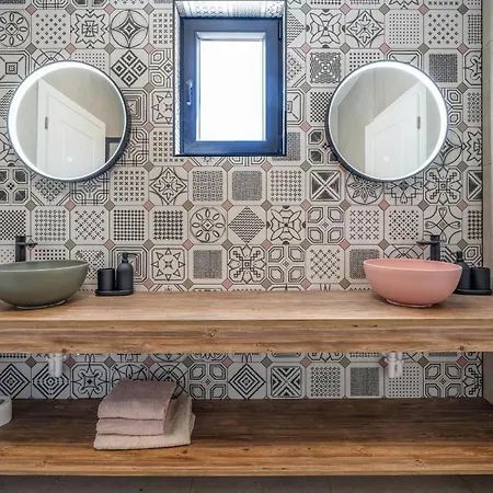 4 Bedroom Gorgeous In Semesterbostad *