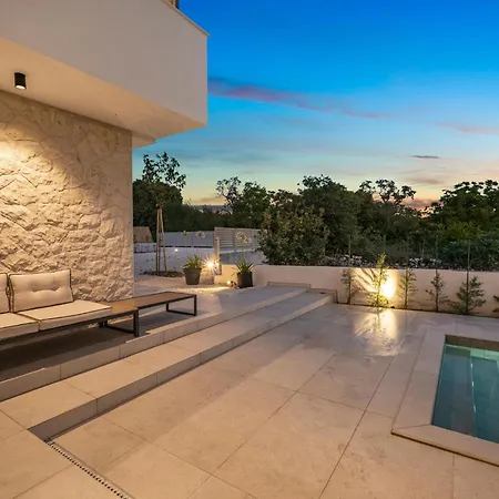 Semesterbostad 4 Bedroom Gorgeous In