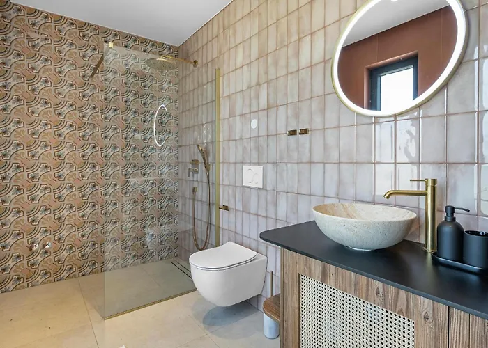 Holiday home 4 Bedroom Gorgeous In