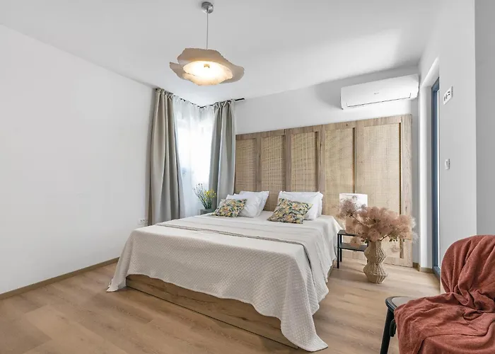 Holiday home 4 Bedroom Gorgeous In *