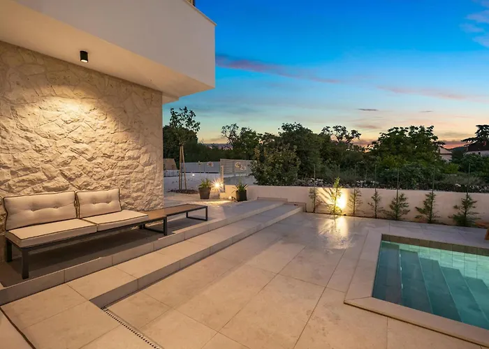 Holiday home 4 Bedroom Gorgeous In