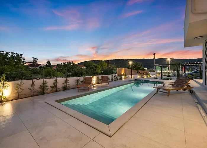 4 Bedroom Gorgeous In